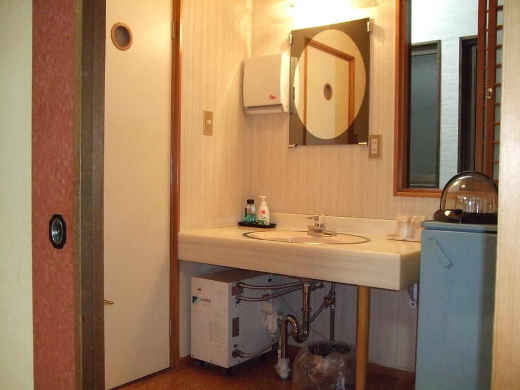 马路纳卡酒店 松本 客房 照片